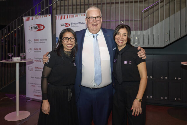 ((c) E Devillet) Rcarré 25 ans-20