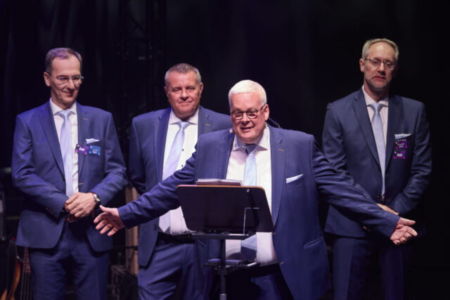 ((c) E Devillet) Rcarré 25 ans-280