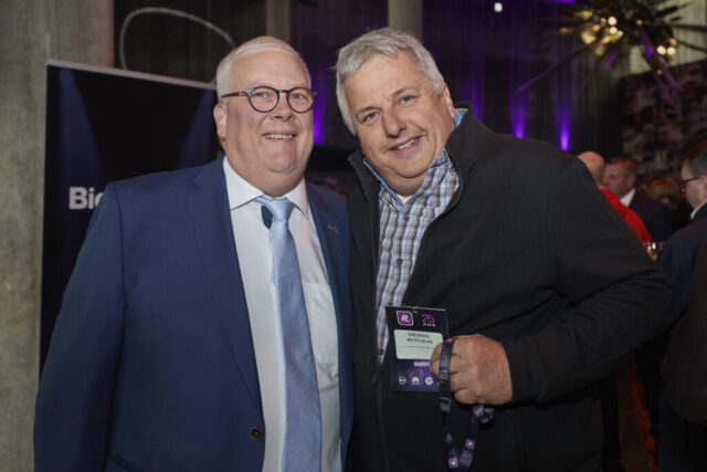 ((c) E Devillet) Rcarré 25 ans-38