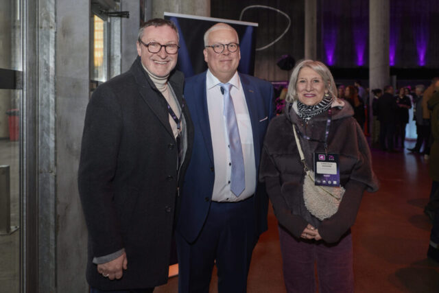 ((c) E Devillet) Rcarré 25 ans-44