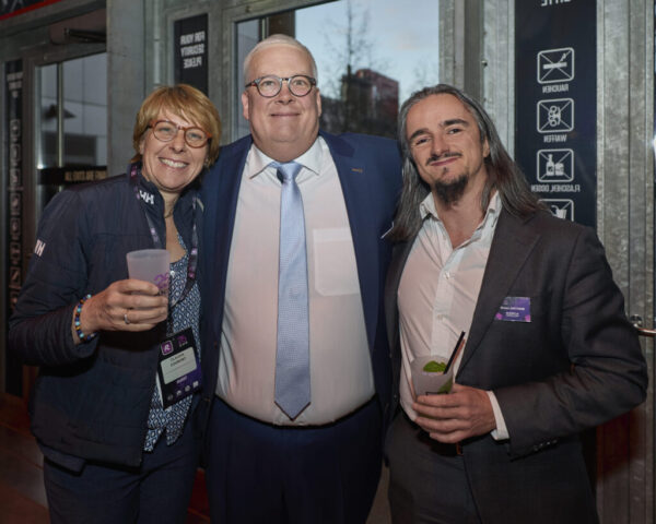 ((c) E Devillet) Rcarré 25 ans-83