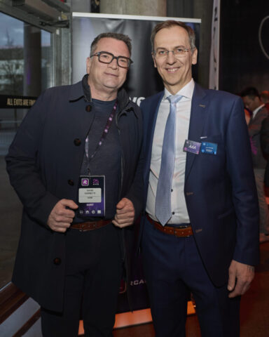 ((c) E Devillet) Rcarré 25 ans-90